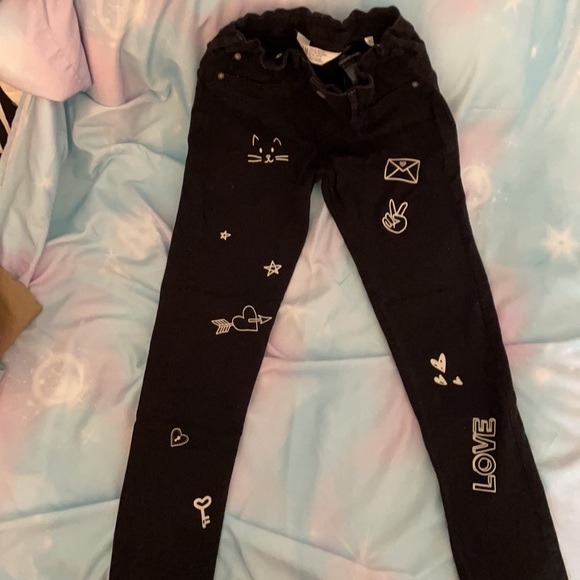 H&M outfit Disney top 8-10 yr jeans 9/10 yr - Picture 3 of 4